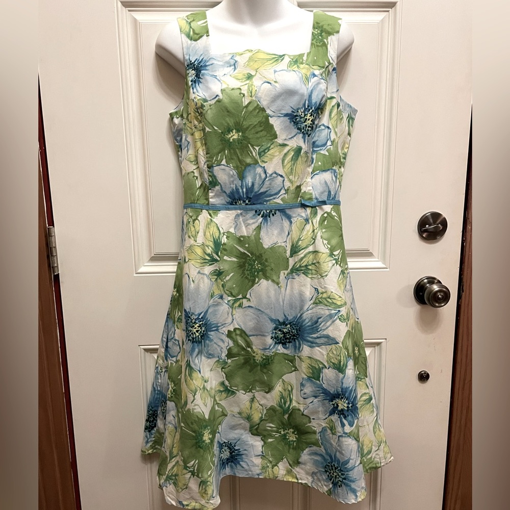 Size 14 Summer Cotton midi length dress in a bright and cheery pattern & colour.